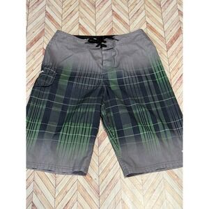 Under Armour‎ Mens Plaid Board Shorts Swim Trunks 29 Black GreenSwimwear